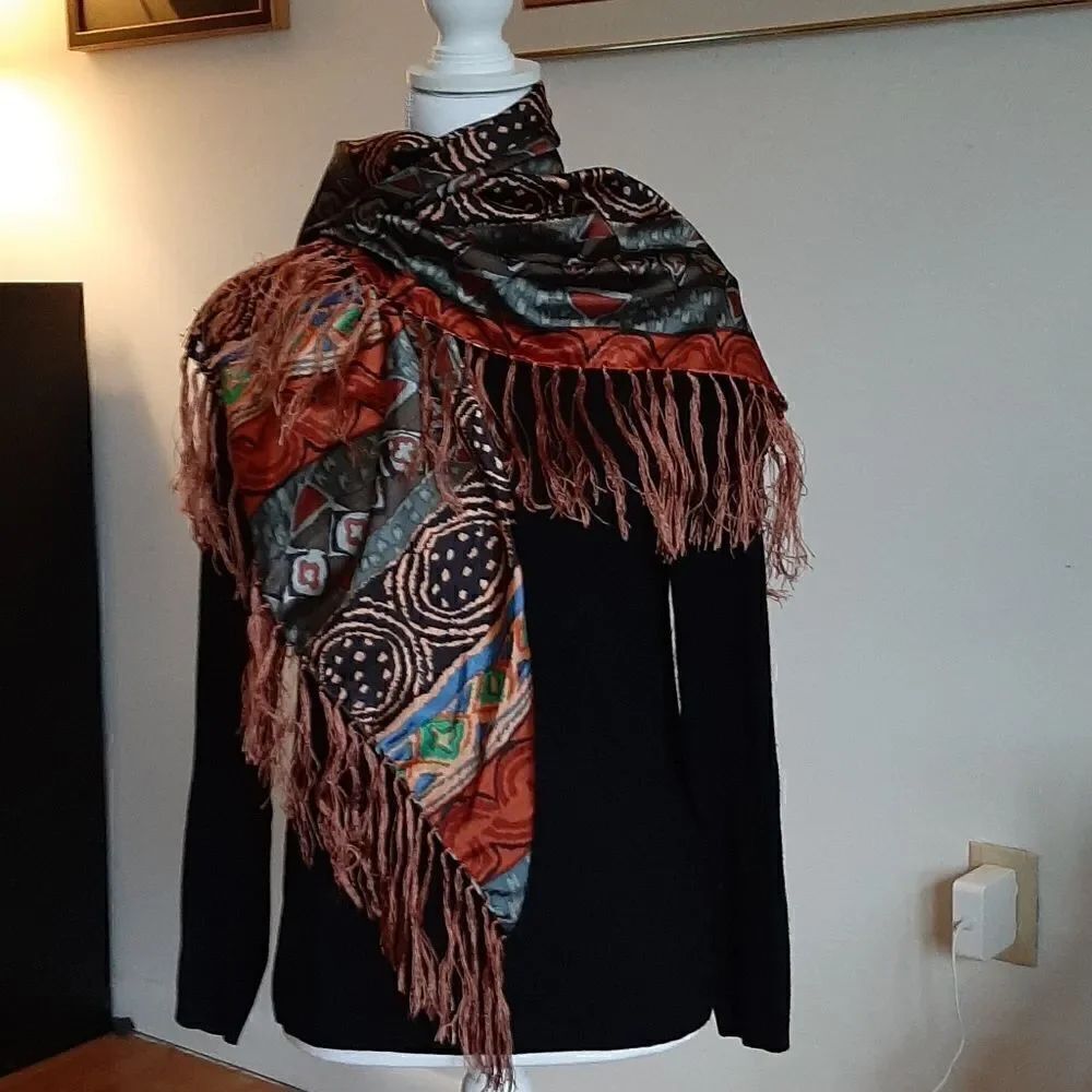 Colorful scarf - Picture 2 of 4